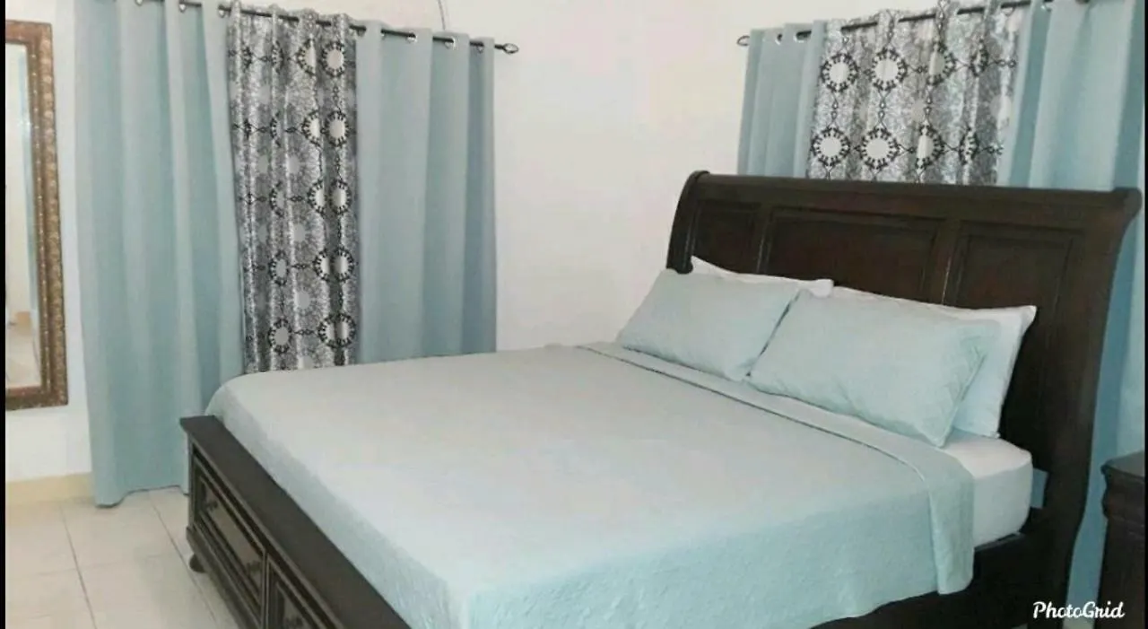 Caribbean Estate Two Bedroom Portmore Holiday home